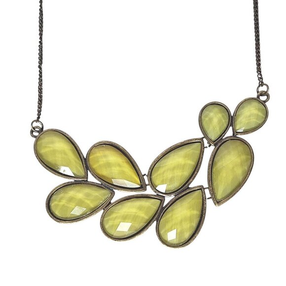 Vintage Olive Green Faceted Statement Necklace - Picture 3 of 6